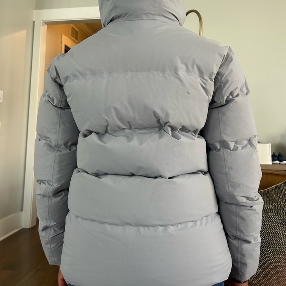 Aritzia SuperPuff - Picture 4 of 6